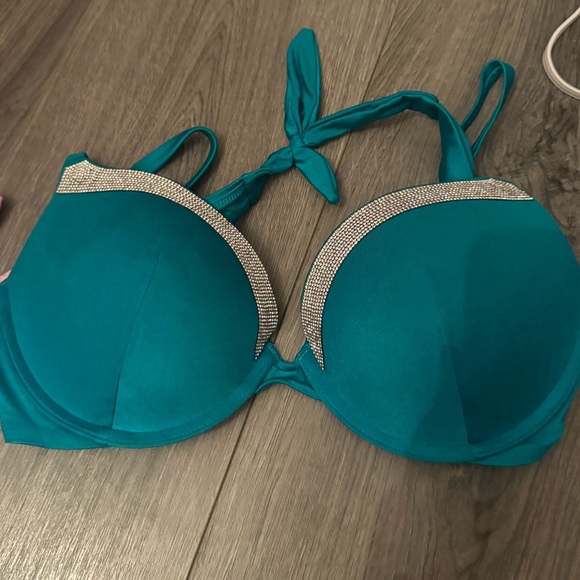 Victoria’s Secret bikini top 36C - Picture 2 of 3